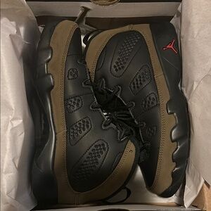 Jordan Kids Black and Brown Sneakers